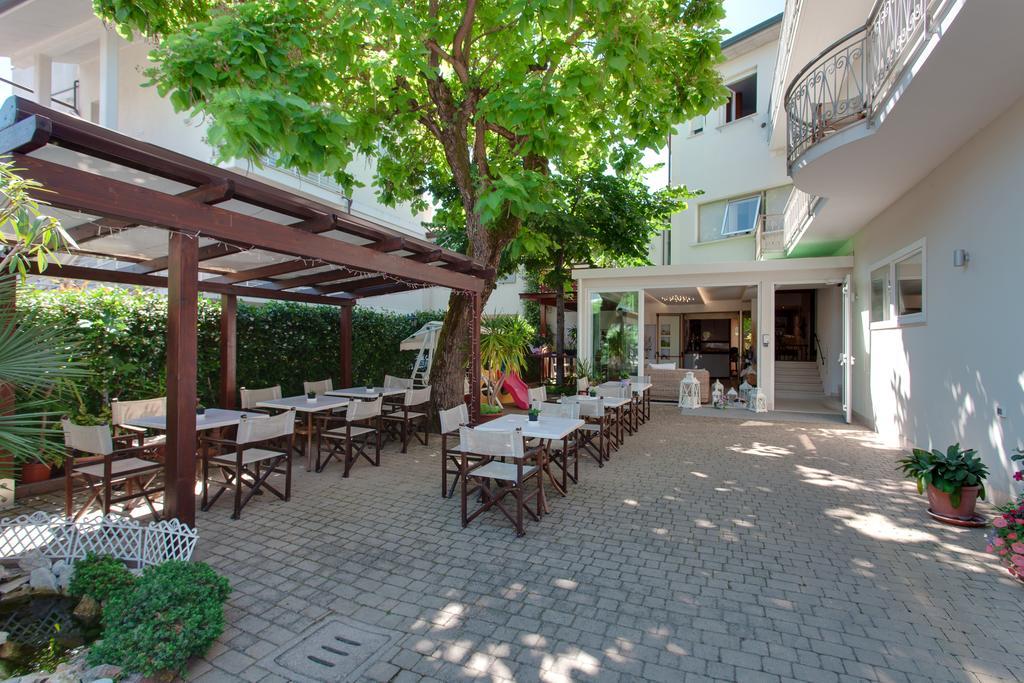 B&B Airone Cervia - Camere E Appartamenti Kültér fotó